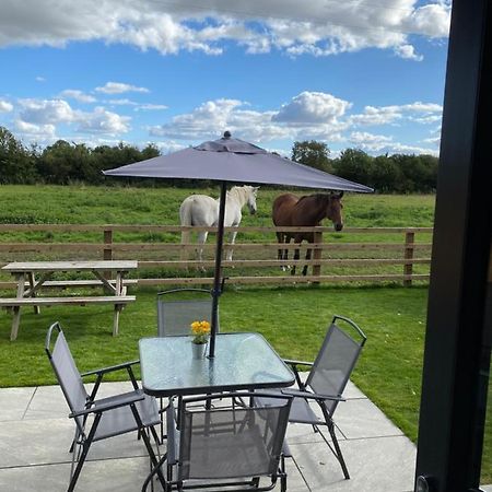 Mowbray Cottages & Glamping South Kilvington Exterior photo