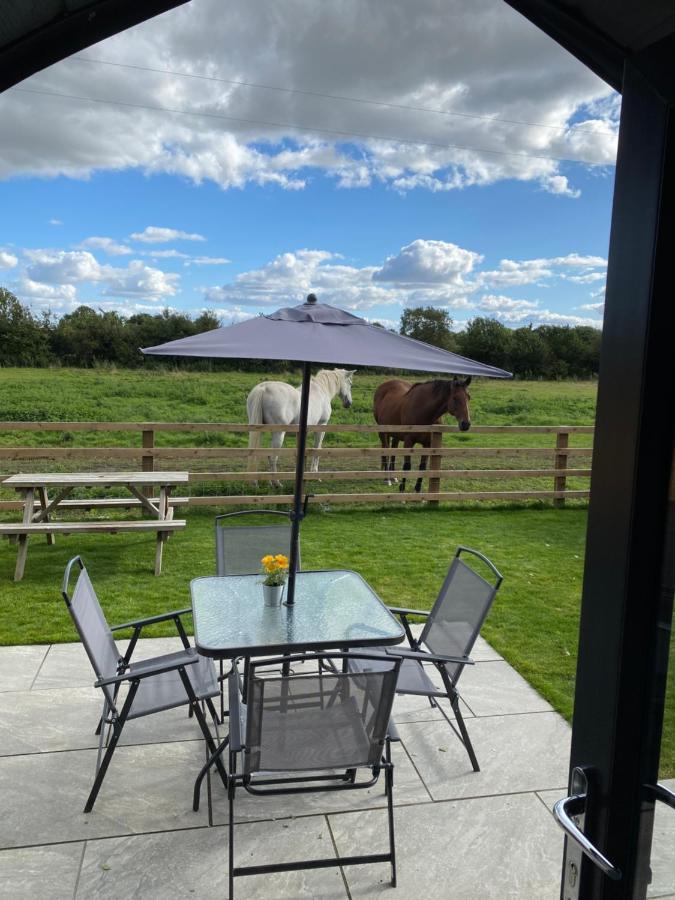 Mowbray Cottages & Glamping South Kilvington Exterior photo